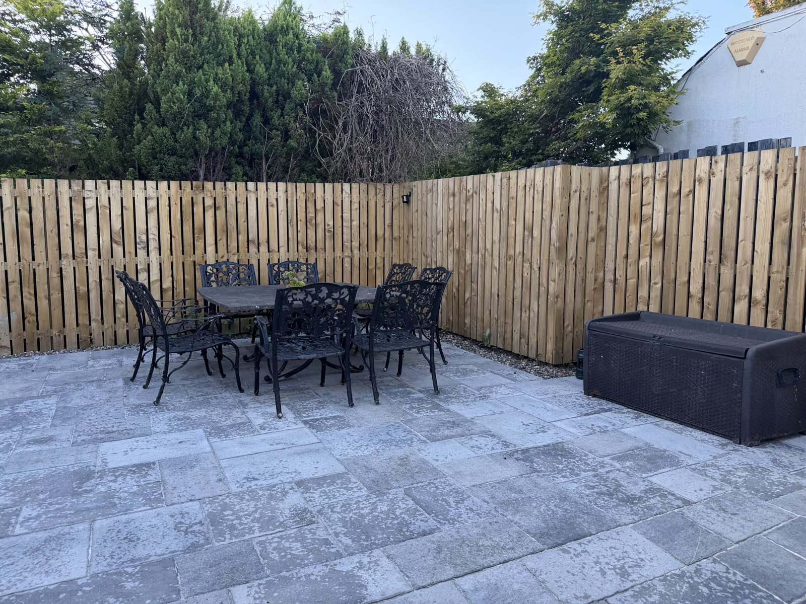 Outdoor dining set for six on the private patio